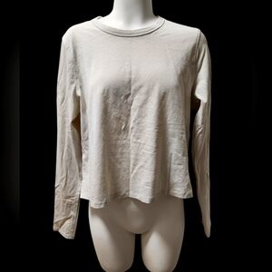 NWOT LULULEMON long sleeved shirt